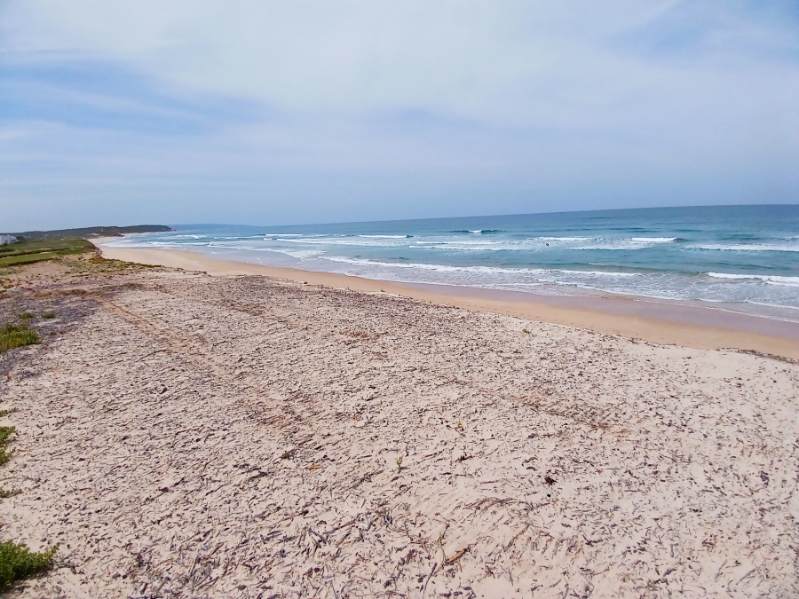 6 Bedroom Property for Sale in Stilbaai Oos Western Cape